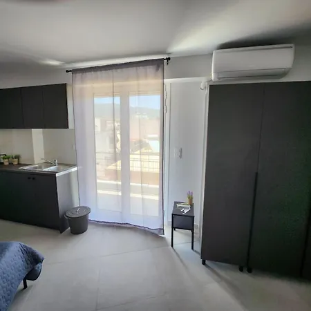 Loft Apartment *